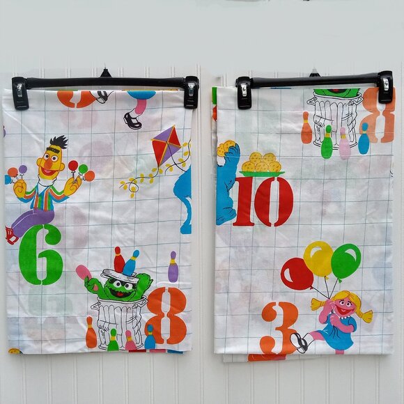 SESAME STREET Half Curtains 42 x 40 Numbers JP Stevens Vtg PAIR Long Valances - Picture 1 of 9
